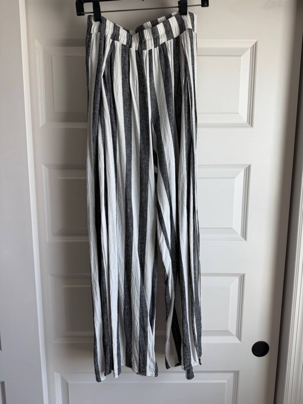 Black and White Vertical Stripe Wide-Leg Pants